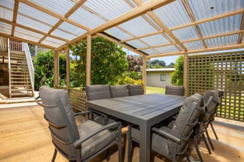 Culburra Beach House | Time and Tide Pet Friendly 1 Min Walk to Beach