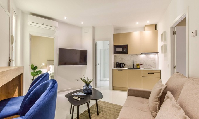 Las Acacias Apartment | tIncredible renovated designer apartment 5ºI-D