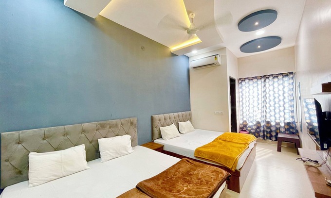 Ujjain Hotel | Tirupati Palace-near Mahakaleswar Temple