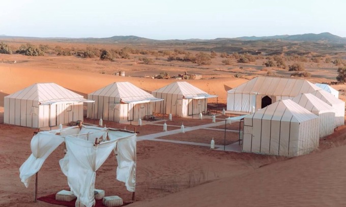 Taouz RV Rental | Titanic Merzouga Camp - Budget Twin Room
