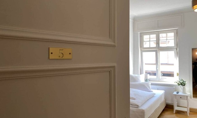 Stendal House | To complete