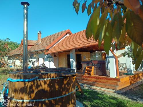 Mad Villa | Tokaj-Wine Guesthouse and Spa