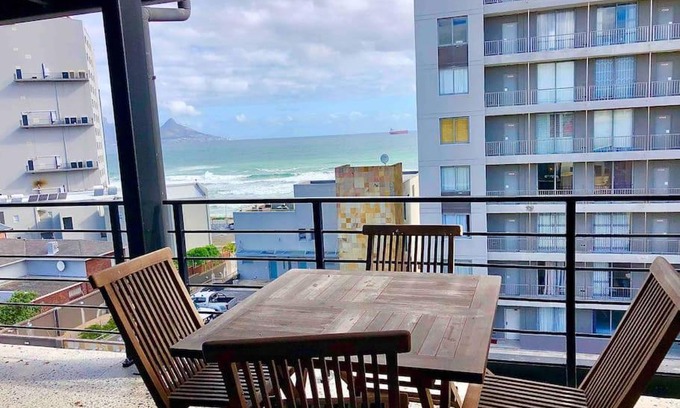 West Beach Apartment | Top floor apartment by the beach