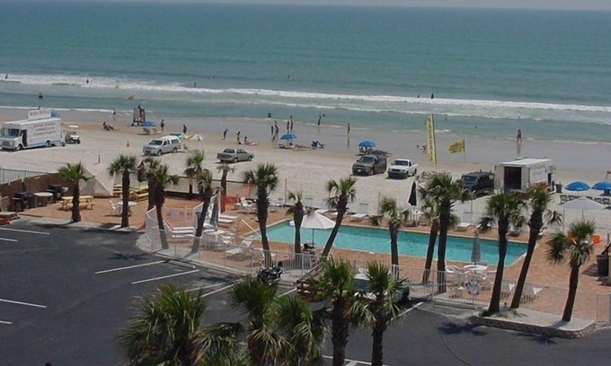 Bostwick Park Condo | TOP FLOOR CONDO AT SEA DIP BEACH RESORT!!!