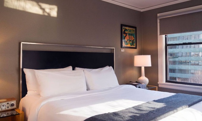 Downtown Seattle Apartment | Top Location, Curated Vinyl Collection & City view