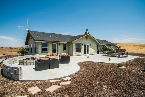 San Miguel House | Top of the Hill