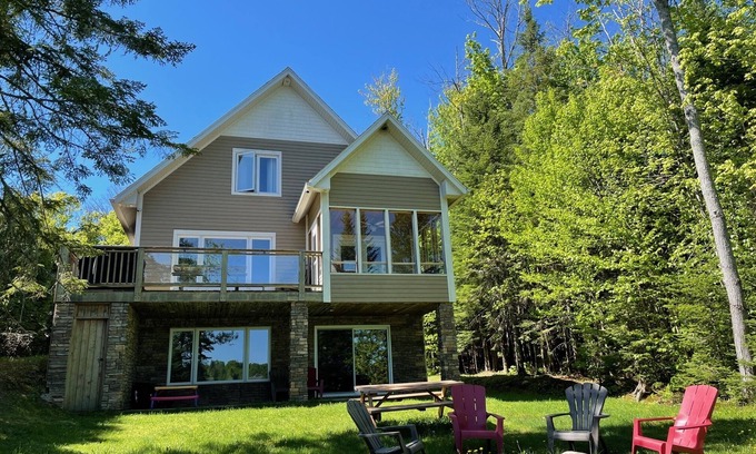 Saint-Faustin-Lac-Carre Ski Chalet | Tour du Lac: Lake access via Private Dock (Kayaks) and Spa