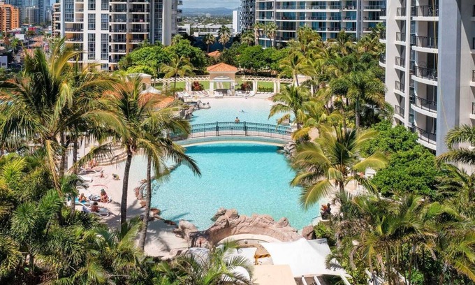 Surfers Paradise Apartment | Towers of Chevron - Private Apartments
