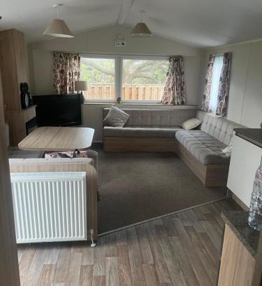 Towyn House | Towyn - 3 Bed Caravan - Pet Friendly