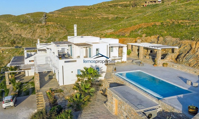 Kea Villa | Traditional villa with a sea view and a swimming pool, ideal for large families