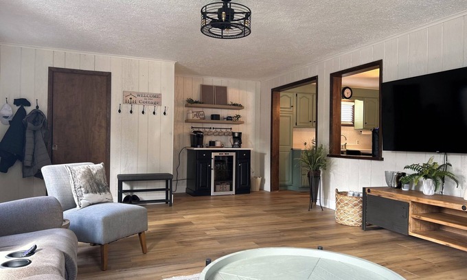St. Helen House | Trailing with a Twist