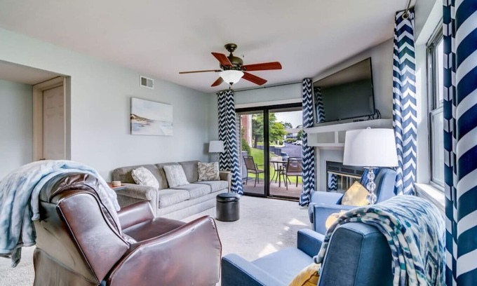 Table Rock Condo | Tranquil 2-Bedroom Pointe Royale Condo