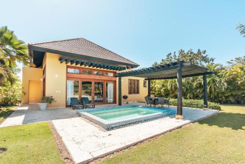 Punta Cana House | Tranquil bungalow with picuzzi at Green Village CC