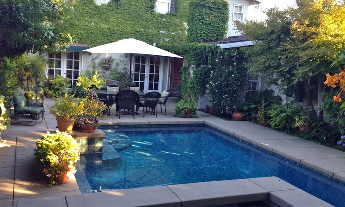 South Arroyo House | Tranquil San Rafael House