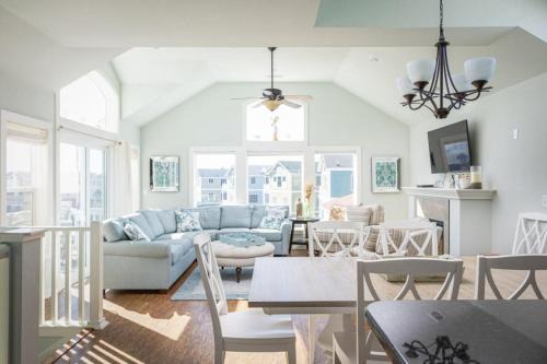 Whalehead Beach House | Tranquil Sunrises Pool & Boardwalk Walk to Beach