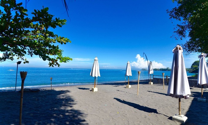 Senggigi Hotel | Transit Inn Senggigi