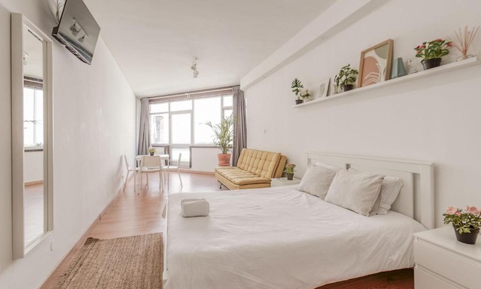 Centro / Baixa Apartment | Travel & Live Aliados Apartment