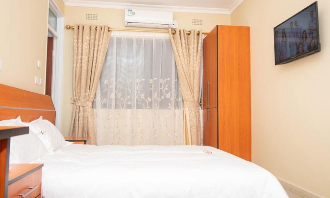 Blantyre Bed & Breakfast | Travelodge