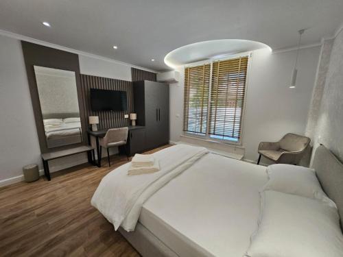 Durres Bed & Breakfast | TRE'S BLISS City Heart Villa!
