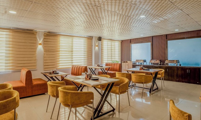Kishangarh Hotel | Treebo Chandigarh Grand