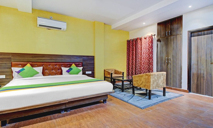 Gomti Nagar Hotel | Treebo Trend Gayatri Inn