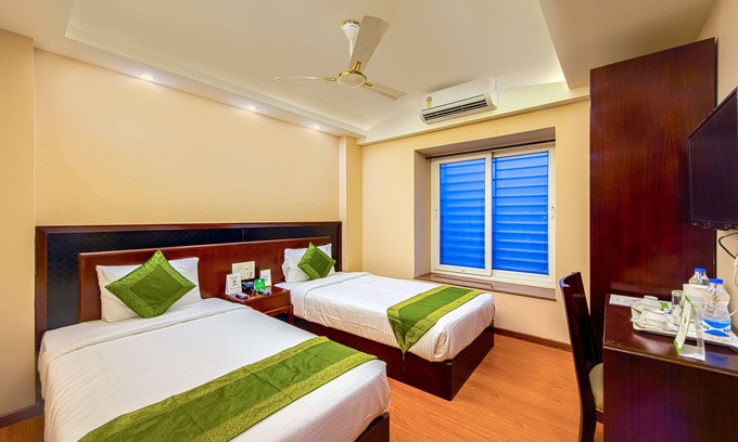Tangra Hotel | Treebo Vedanta, Metropolitan
