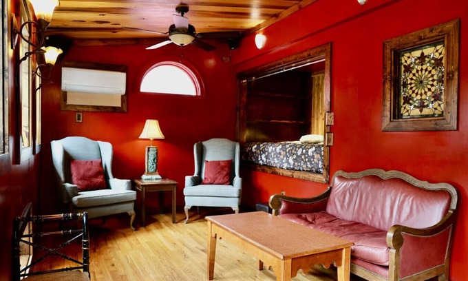 Stanardsville Apartment | Treehouse at the Castle