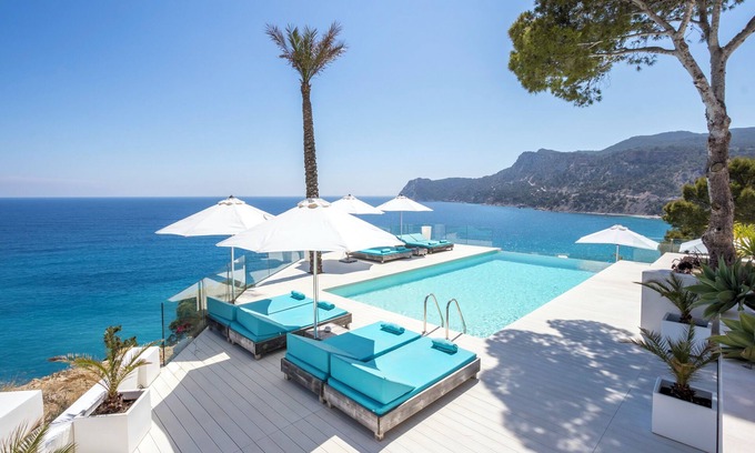 Bouvet Island House | TREMENDOUS HOUSE " PEARL" IN THE BEST AERA OF IBIZA ON THE FRONT LINE OF SEA