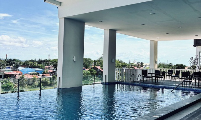 Mandurriao Condo | Trendy Studio With Bunk Bed