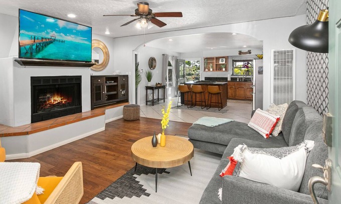 North Clairemont House | Tropical Paradise In Sunny San Diego!