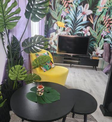 Amnon House | Tropicana