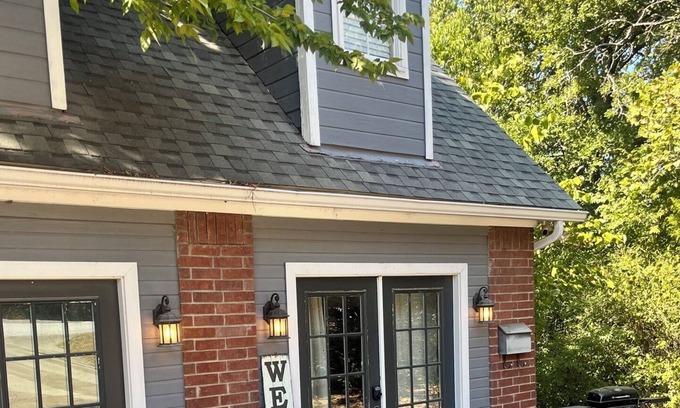 Argyle House | Tudor Farms Country Retreat - pet friendly