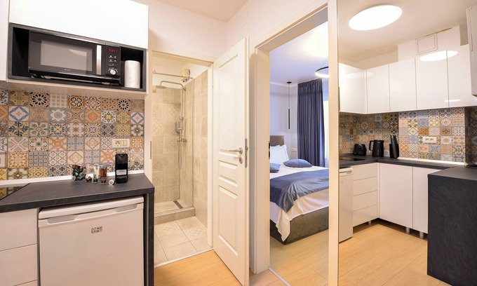 Bucharest City-Centre Apartment | Twin III - One Bedroom - 4 Guests - Cismigiu Gardens