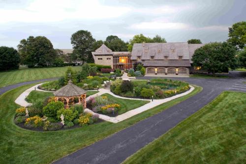 Ephrata Bed & Breakfast | Twin Pine Manor