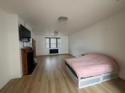 Garden Suburb House | Twinz Lodge