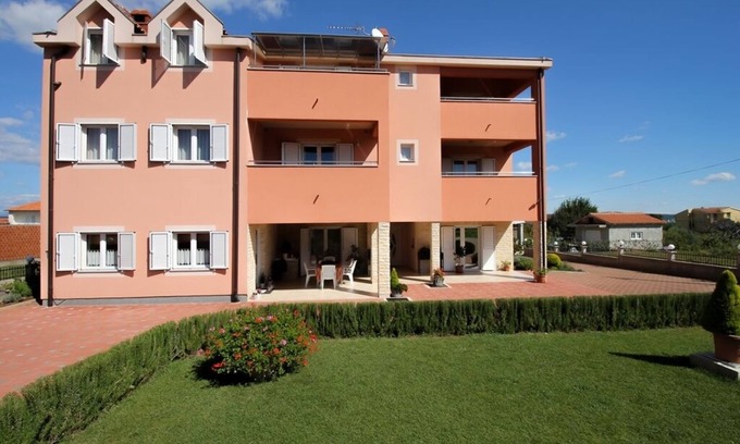 Nevidane Apartment | Two bedroom apartment with terrace and sea view Neviđane, Pašman (A-18054-d)