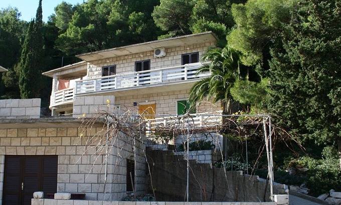 Povlja Apartment | Two bedroom apartment with terrace and sea view Povlja, Brač (A-712-a)
