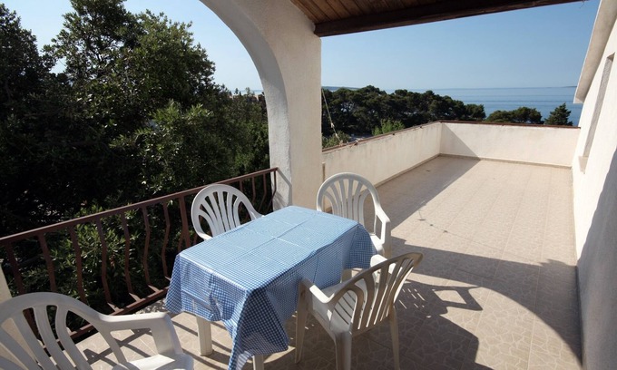 Suha Punta Apartment | Two bedroom apartment with terrace Suha Punta, Rab (A-5050-c)