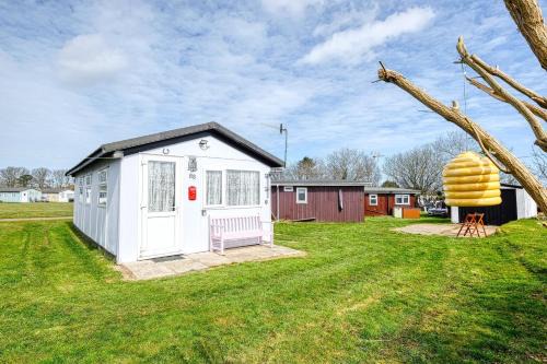 Mundesley House | Two Hoots Chalet