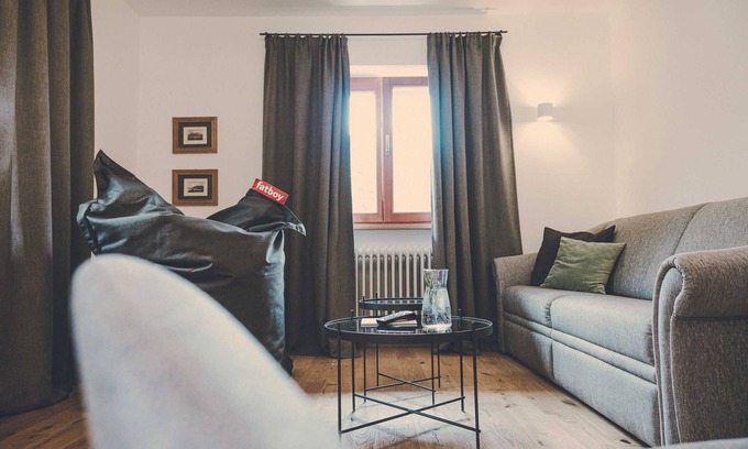 Tegernsee House | Two-room apartment Zwoats Dahoam - Der Lederer Hof - Boutique Hotel &