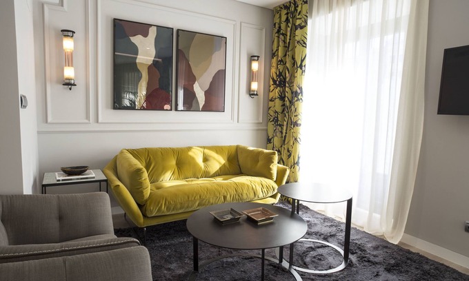 Huertas Apartment | U-Sense Madrid Santa Ana