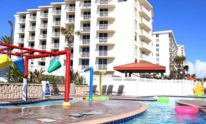 Bostroms Resort | Ultimate Beach Getaway! Beachfront, Pool, Close to Daytona 500 Experience