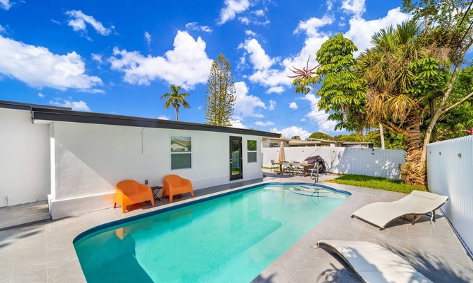 Hallandale Beach House | Ultimate Vacation Retreat with a Pool