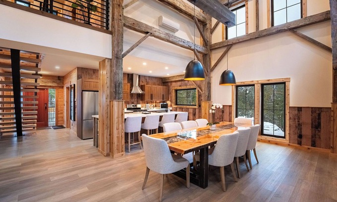 Revelstoke Hotel | Ultra-Luxurious 3-Bedroom Lodge with Exclusive Private Hot Tub