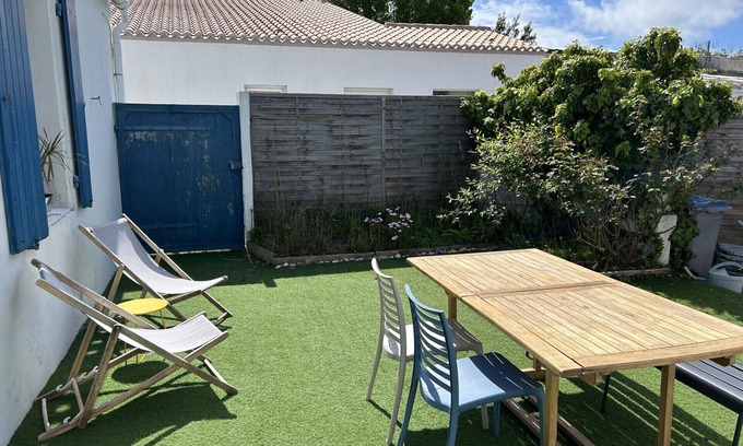 Ile d'Yeu House | Une Maison Typique de L'ile Entre Village et Plage