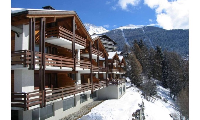 Verbier Ski Chalet | Uninterrupted views of the mountains and across the valley