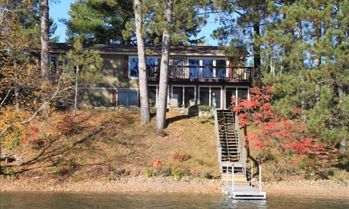 Hayward House | Unique Round Lake Getaway. Attention to detail. All the extras. Read our reviews