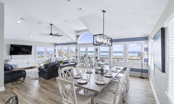 South Nags Head House | Updated S Nags Head oceanfront beach house, near Cape Hatteras Natl Park.