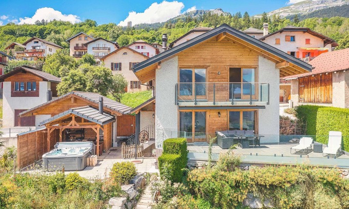 Randogne Ski Chalet | Upscale Eco-Friendly Chalet in Crans-Montana