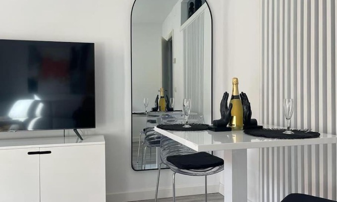 Burgos Apartment | Urban Home by Unique Rooms